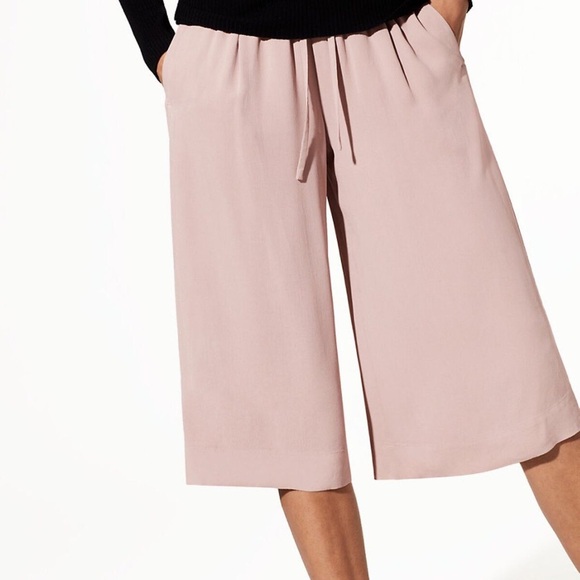 Aritzia Babaton Luiz Culottes Pant in Pink Size XS - Picture 3 of 11